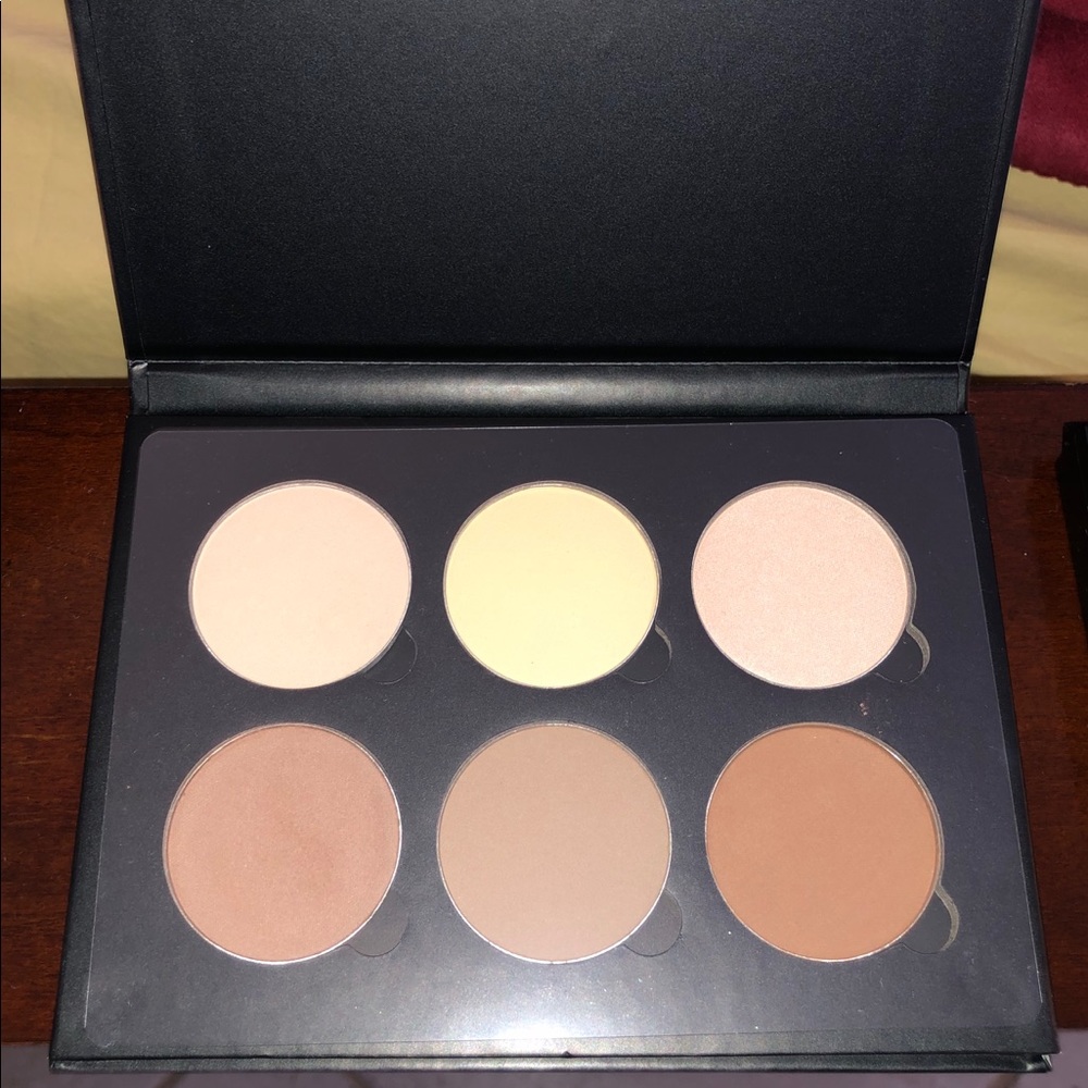 NEW! Anastasia Beverly Hills Contour Kit Palette